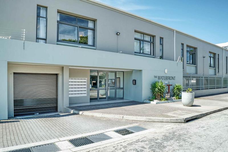 2 Bedroom Property for Sale in Humewood Eastern Cape
